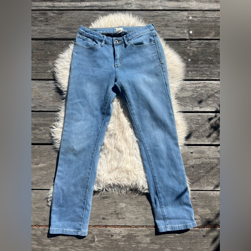 Weatherproof Classic Denim Light Blue Women's Straight Leg Jeans